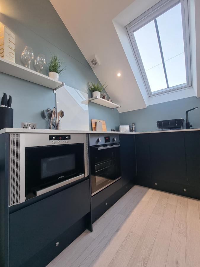 The Bunker-Luxe Central Falmouth Getaway With Stunning Sea Views Eksteriør bilde