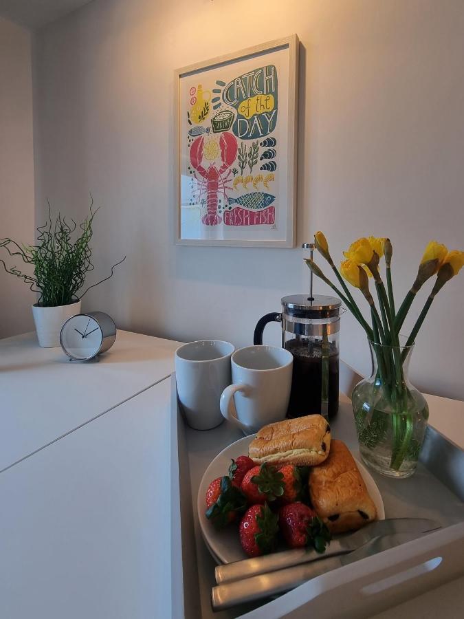 The Bunker-Luxe Central Falmouth Getaway With Stunning Sea Views Eksteriør bilde