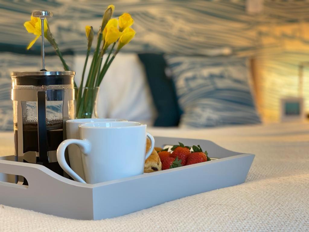 The Bunker-Luxe Central Falmouth Getaway With Stunning Sea Views Eksteriør bilde