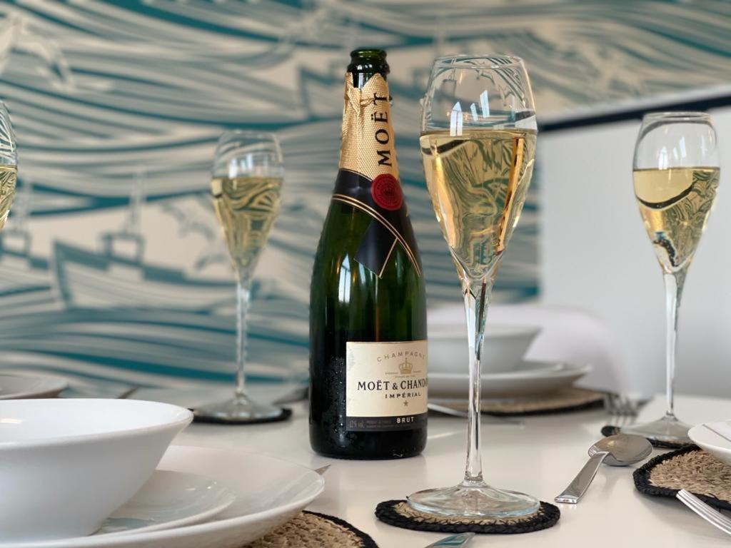 The Bunker-Luxe Central Falmouth Getaway With Stunning Sea Views Eksteriør bilde