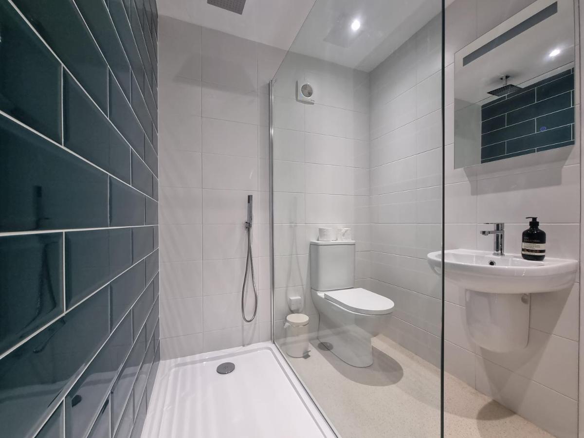The Bunker-Luxe Central Falmouth Getaway With Stunning Sea Views Eksteriør bilde