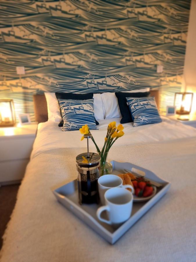 The Bunker-Luxe Central Falmouth Getaway With Stunning Sea Views Eksteriør bilde